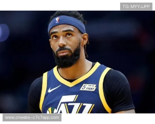 爵士主场战公牛，马尔卡宁内线优势明显