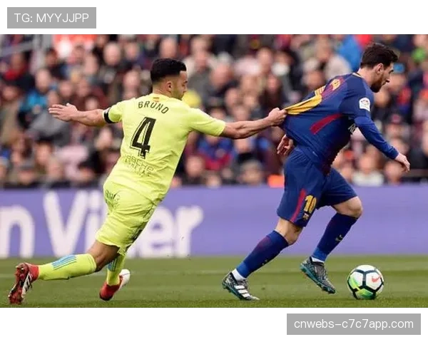 观点分析：评论员指出，部分中下游球队“以跑代守”的战术在三月出现体能瓶颈